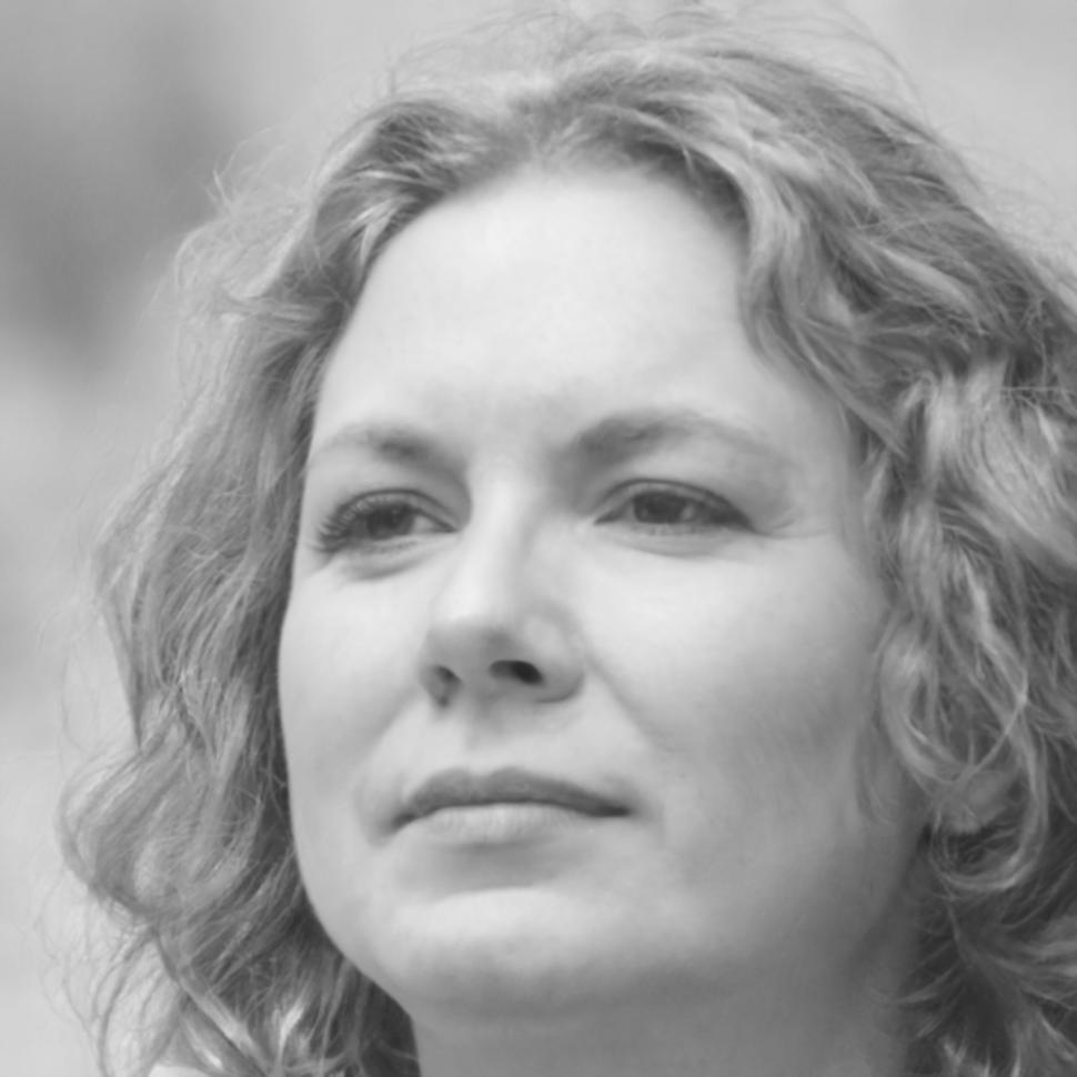 Helena Carlsson, Lead Financial Analyst